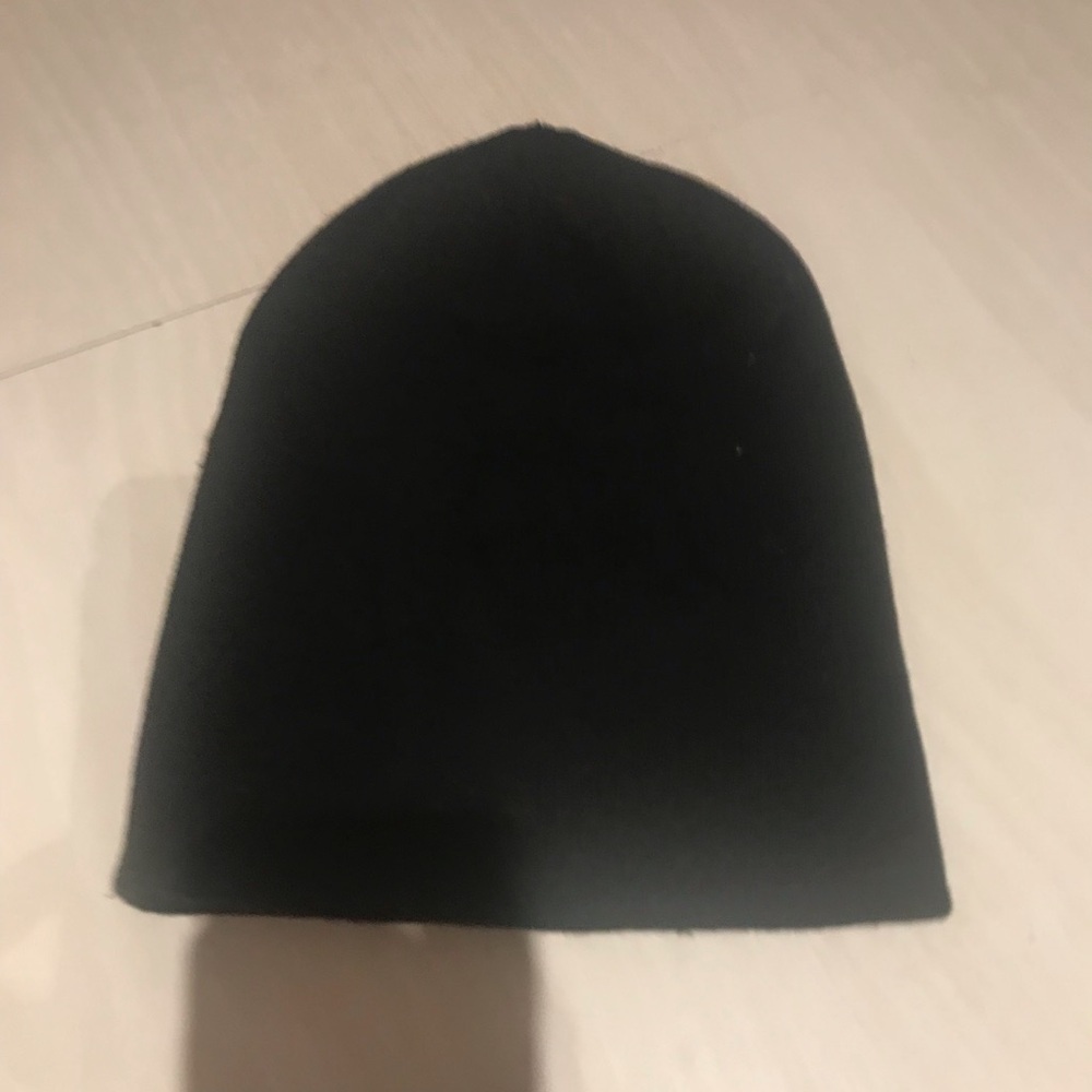 3/15$ GAP Kids Black Beanie​